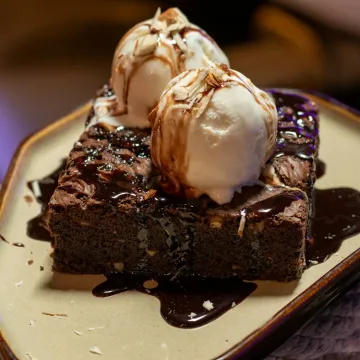 Sıcak Brownie & Dondurma
